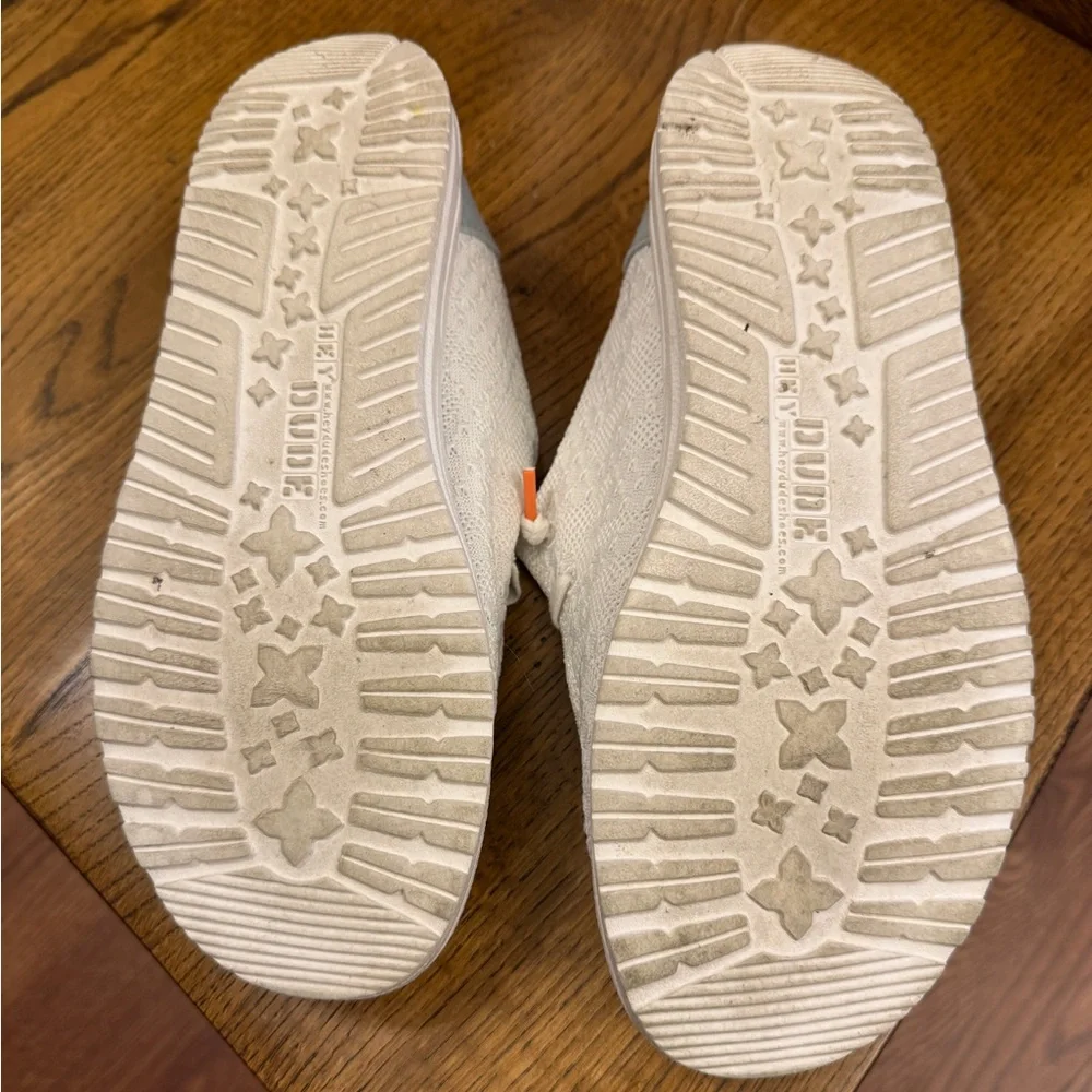 Hey Dude Wendy size 8 shoe - Picture 5 of 5